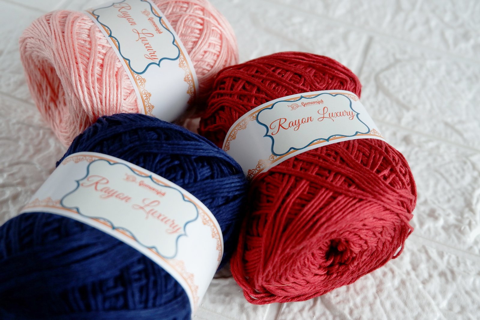 Benang Rajut Rayon Luxury Polos